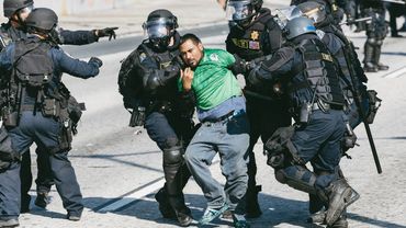 Хаос в Лос-Анджелесе: морпехи, протесты и мигранты