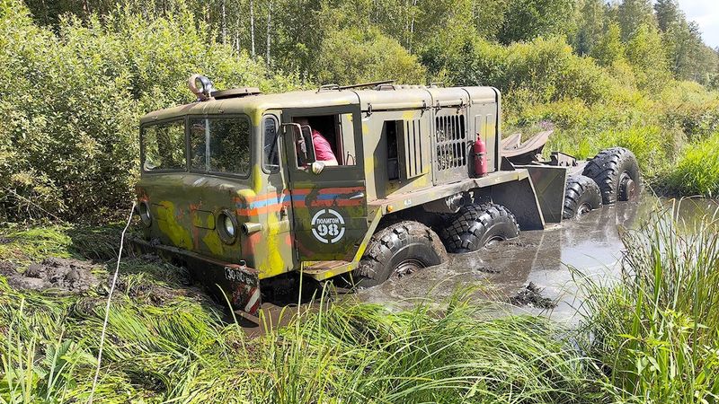 ГТ-Т vs МАЗ 537  перетягивание В ВОДЕ , НА ЗЕМЛЕ, В БОЛОТЕ