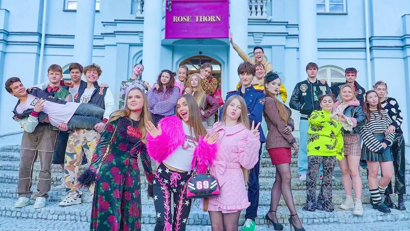 РУМ ТУР - КАК ЖИВЕТ НАША ШКОЛА РОУЗ ТОРН!?😱