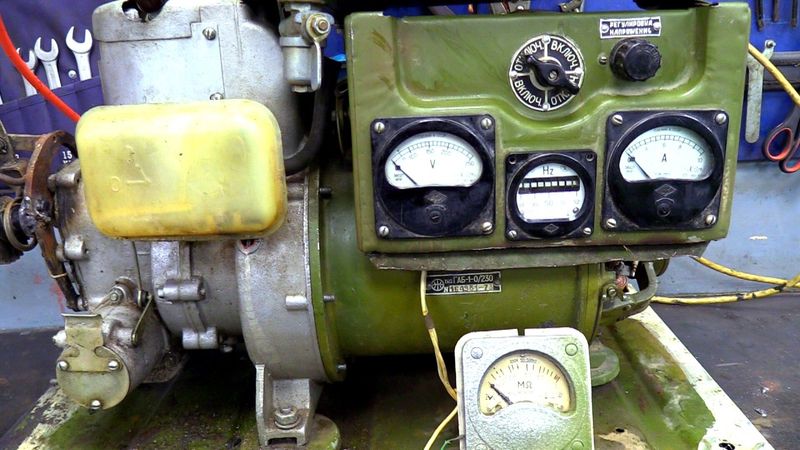 Нашел в заброшенном гараже странный прибор и на свою голову решил его оживить!