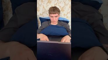 Нельзя лежать с ноутом? :(