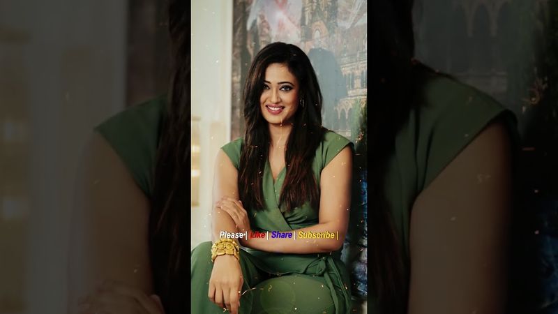 Shweta Tiwari का साड़ी लुक हो या शॉर्ट ड्रेस – सोशल मीडिया जल उठा! 🔥