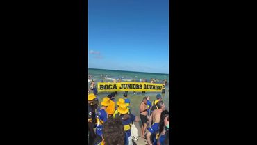 ¡QUÉ LINDO! Benja Calero y Franco Colagrossi con la hinchada de Boca en Miami