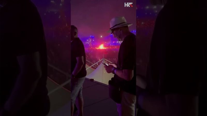 Thompson pjeva "Neka niko ne dira u moj mali dio svemira"