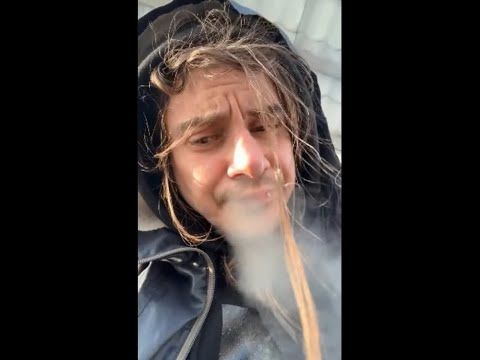 Странник Артур (31.12.2025) Часть 3: Сидит на остановке пока не зависнет стрим