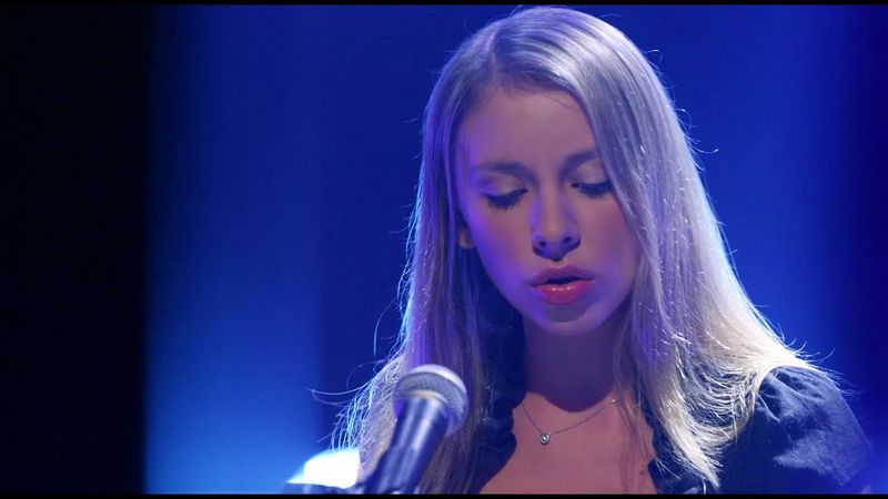 Anna Graceman - Living in Denial - Live