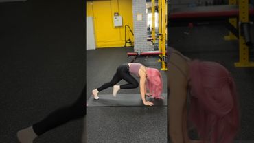 УПРАЖНЕНИЕ ДЛЯ ПЛОСКОГО ЖИВОТА! Смотри до конца! #фитнес #пресс #спорт