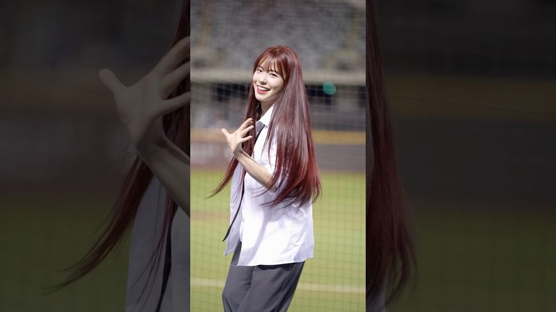 多慧太帥啦!中場舞EXO經典曲'으르렁(growl)'​⁠@lee_dahye #李多慧 #이다혜 #cheerleader #fancam #exo #kpop #으르렁 #dance