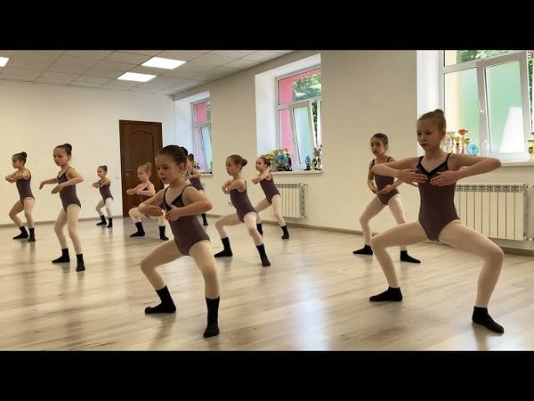 Урок сучасного танцю. Діти 8-10 років