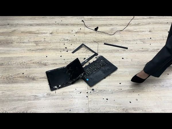 Girl crush laptop with office heels