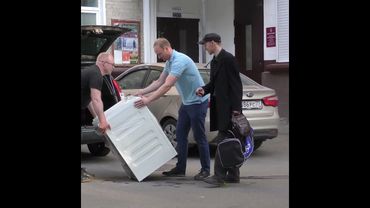 Тип меня узнал, но я держался до последнего. Антон Теляков