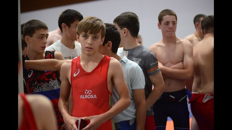 Взвешивание борцов по греко-римской борьбе на турнире BWL-1 в Грозном.