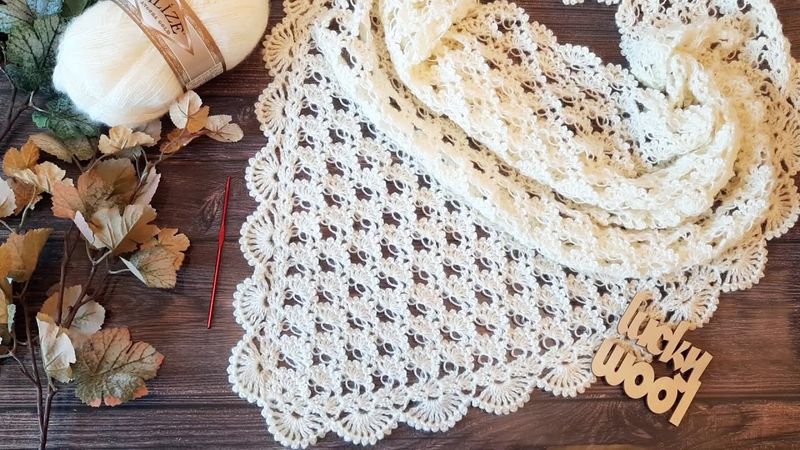 Вяжем бактус (шаль) "Зимнее кружево" крючком. Раппорт всего❗2 ряда.