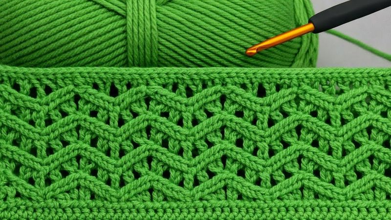 This Crochet stitch is a work of art👍 Only 2 rows very easy and very pretty Crochet