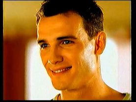 Рекламный блок и анонс (Россия, 04.01.2003) (2)