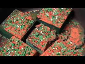 Green Dyed Fresh Chalk with Red Powder & Toppings