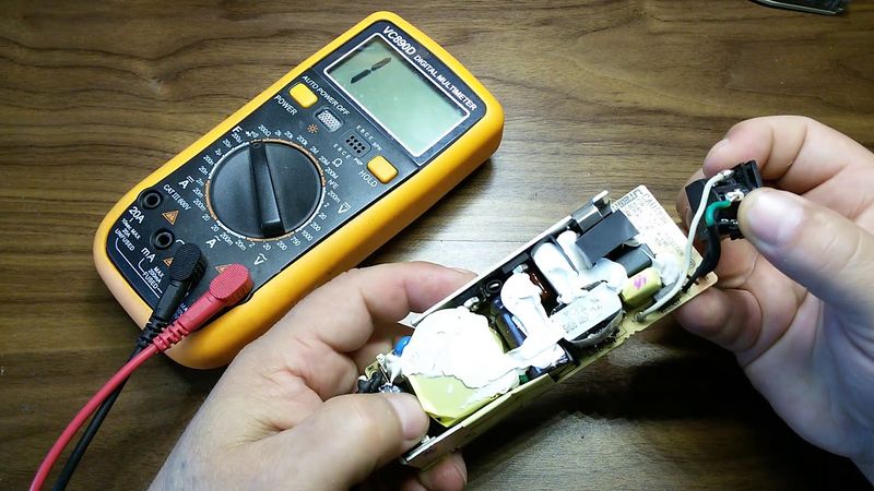 Ремонт блока питания от ноутбука HP.