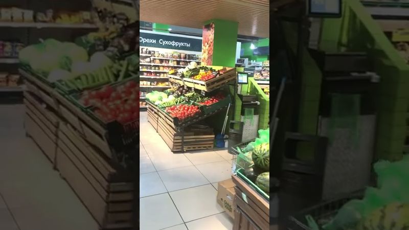 Выбор овощей и фруктов в «Перекрёстке», г.Пятигорск