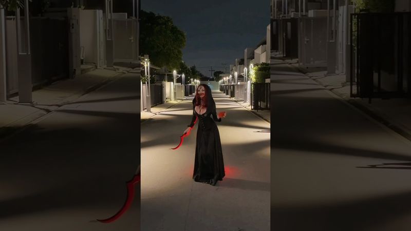 Ready for Halloween?🎃 #residentevil #dimitrescu