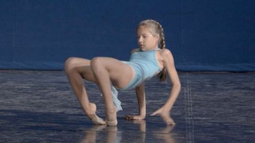 "Aqua". Danse de variété. 11 ans.