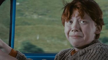 Harry and Ron Miss the Hogwarts Express | Full Scene | Harry Potter and the Chamber of Secrets