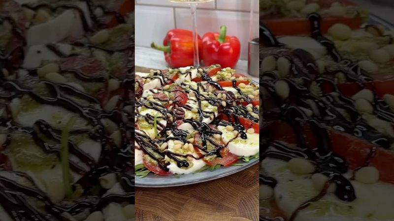 Вкусный и быстрый вариант легкого ужина ❤️ #салат #закуска #капрезе