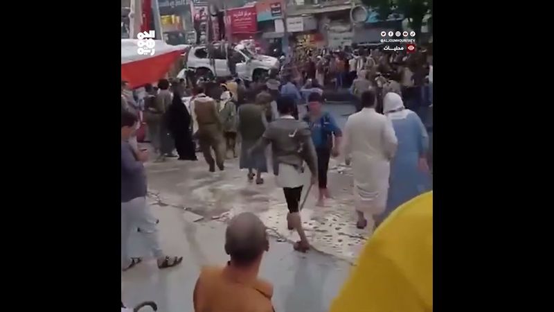 وفاة 4 أشخاص من أسرة واحدة جرفت السيول سيارتهم في إب