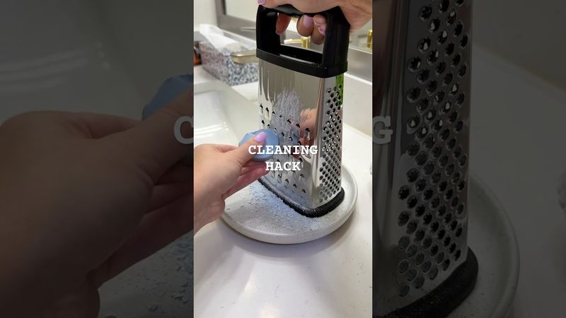 Fresh and clean bathrooms for a long time 🧼 #cleaninghacks #cleaningtips #bathroomhacks #shortvideo