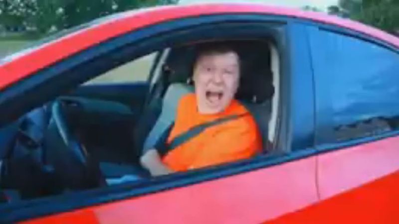 ГРОМКО, запрос от @Империя_Зигги: PLPMV Ева просыпайся! Поехали на море! Ура! Пишите в коммента...