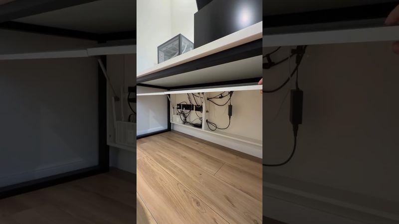 лайфхак для геймеров 🤝 #interiordesign #кухонныедверцы #home #дизайнмебели #ledlight #mebel