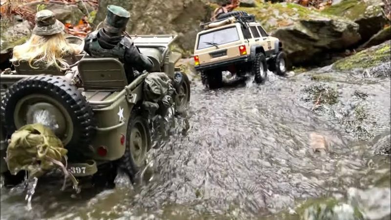 Axial SCX10 III Jeep Cherokee XJ &  ROC HOBBY 1941 Jeep WILLYS Off-road Driving 4X4 RC Car