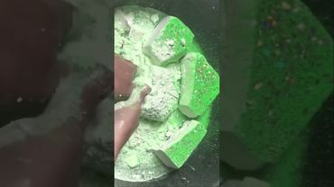 Green Powdery Fresh Gym Chalk