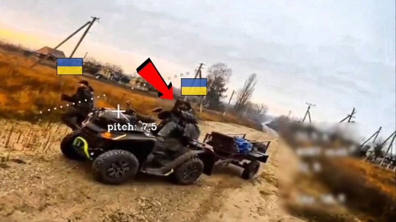 Украинский солдат оставляет своего раненого товарища — российский оператор отпускает его😉