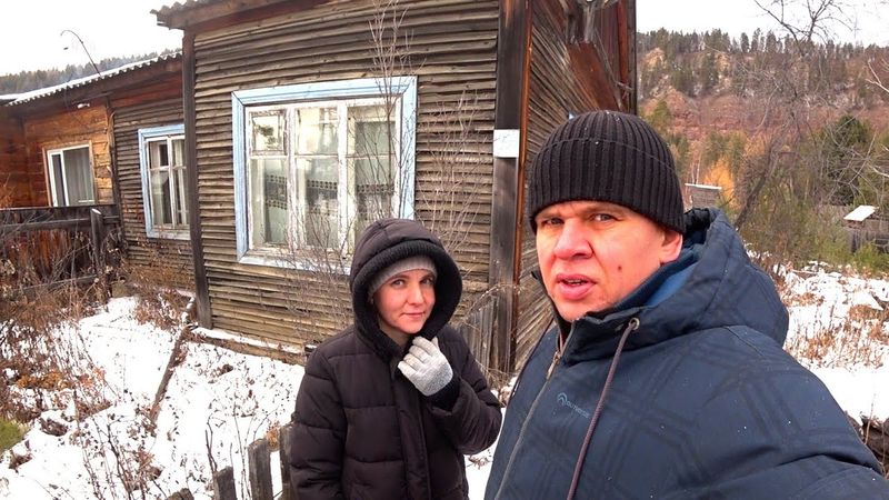 Купили заброшенную половину дома, идем смотреть что внутри. Такого мы не ожидали.