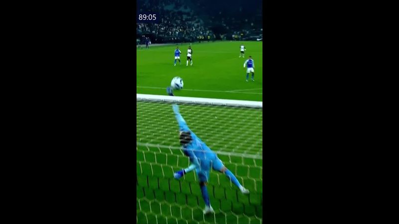 LEI DO EX! Cássio opera milagre em chute de Depay e evita vitória do Corinthians