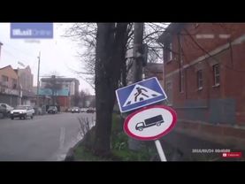 Дтп. Дорожным знаком по голове.