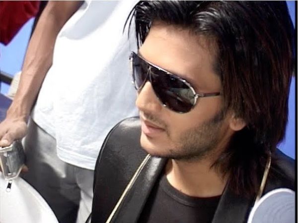 Riteish Deshmukh: I don't know the choreography of the song film Cash on location