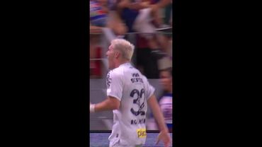 Terceiro gol do Santos na vitória sobre o Fortaleza