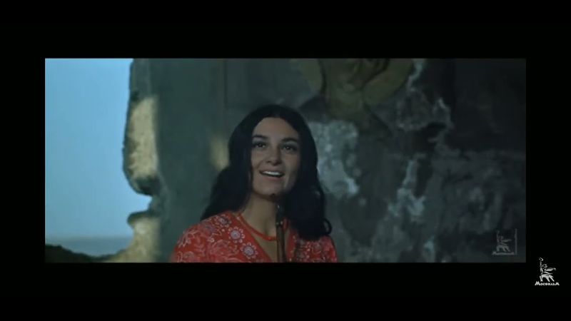 "Значит я тоже святая!"Отрывок из фильма "Табор уходит в небо"(режиссёр Эмиль Лотяну)