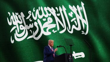 Дональд Трамп объявил, что отменит санкции в отношении Сирии