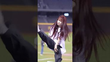 多慧的中場舞真的超級好看！就算是男團舞她還是超級有力 @lee_dahye #李多慧 #이다혜 #啦啦隊 #cheerleader #棒球 #baseball #台湾野球チア #台湾野球