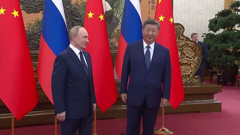 Отношения России - Китая укрепляются, а на Западе волнуются