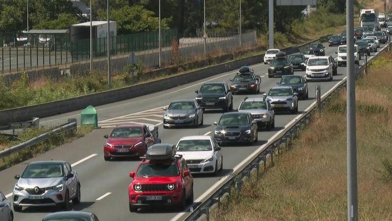 Traffic congestion worsens on France's A63 motorway near Bordeaux | AFP