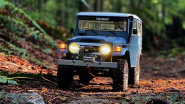 1/10 Scale Toyota Land Cruiser FJ40 4x4 Adventure - New Leaf Springs on.