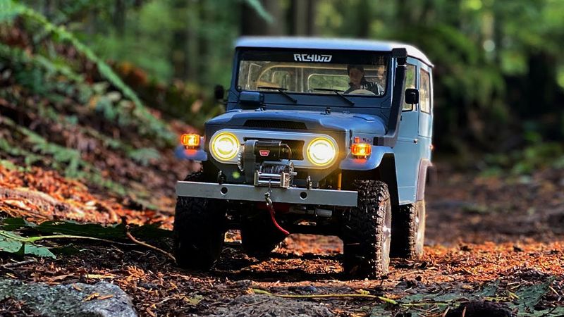 1/10 Scale Toyota Land Cruiser FJ40 4x4 Adventure - New Leaf Springs on.