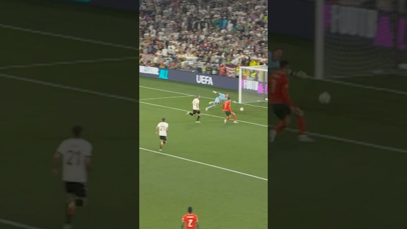 Ronaldo wins it for Portugal 👏