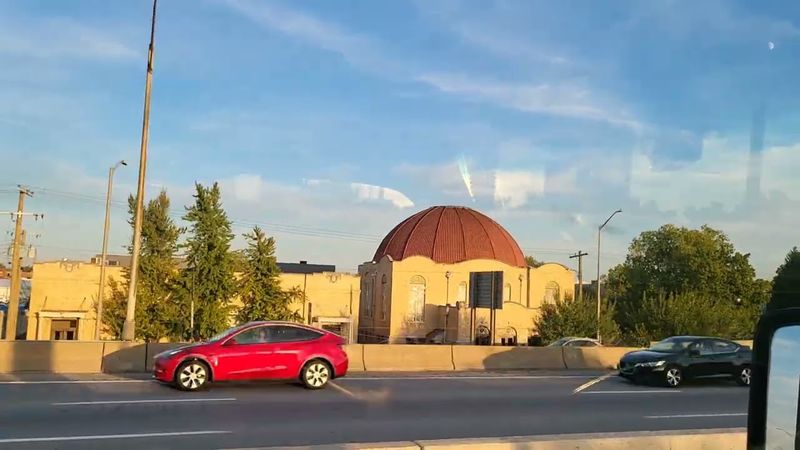 Дальнобой США. Гружу форклифт... надо убрать высоту... вызвал механика.