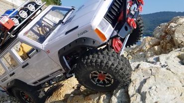 TFL T10 Full Metal Jeep Cherokee Yung island Adventure