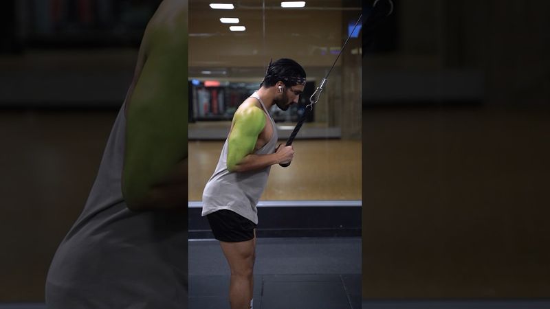 Carve your Body with Rope Pushdowns ⚠️ #triceps