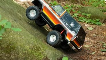 RC카 트랙사스 포드 브롱코Traxxas TRX4 Ford Bronco Mountain Trail